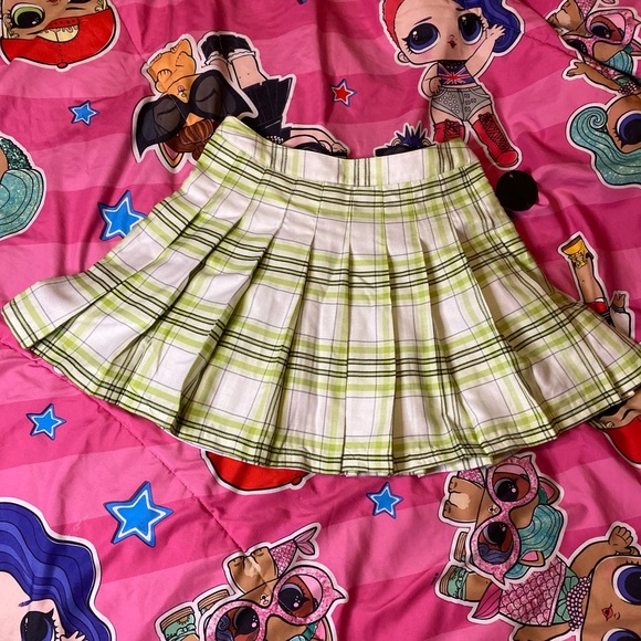 F21 green plaid skirt - Picture 2 of 8